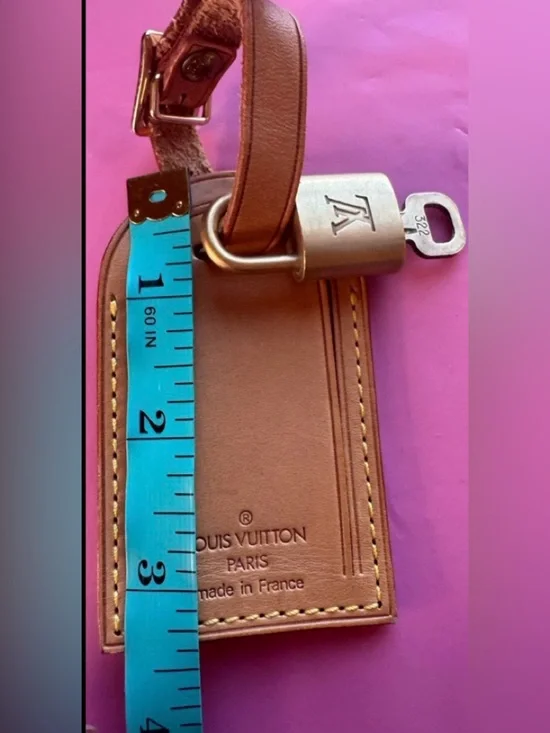 LOUIS VUITTON Vachetta Leather Luggage Tag With LV Lock And Key Set #322 - Picture 8 of 12